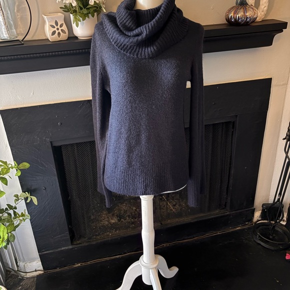 Ann Taylor Women's Classic Black Turtleneck Sweater - Picture 6 of 8